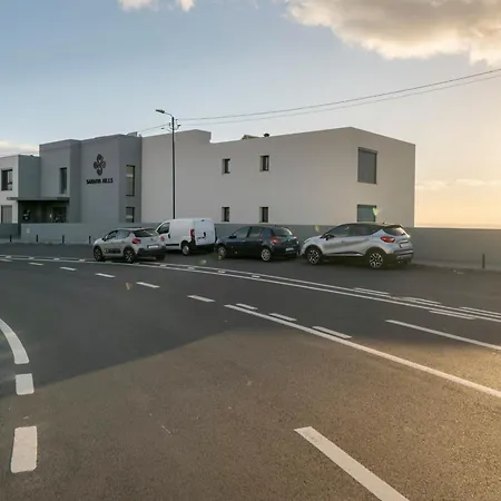 Saraiva Hills I By An Island Câmara de Lobos