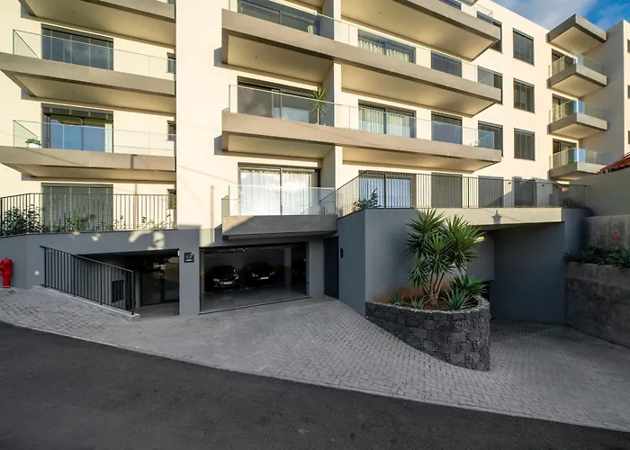 Saraiva Hills I By An Island * Câmara de Lobos