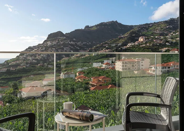 Saraiva Hills I By An Island * Câmara de Lobos